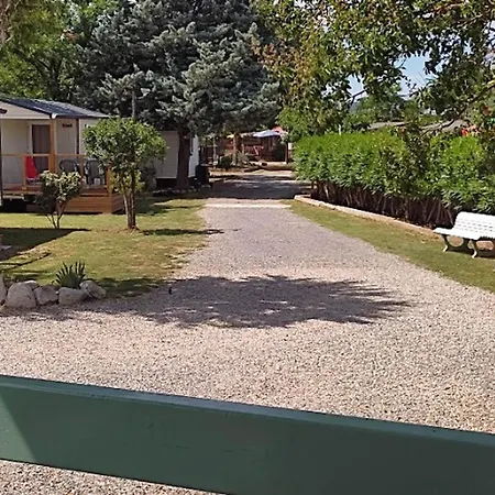 Camping Prestige Avec Terrasse, 3 Chambres, - Api-1-52-540 Anduze