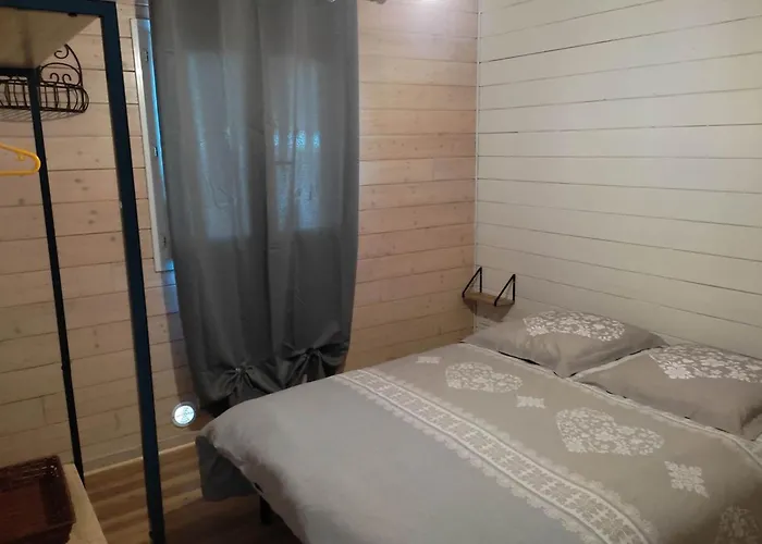 Camping Prestige Avec Terrasse, 3 Chambres, - Api-1-52-540 Anduze